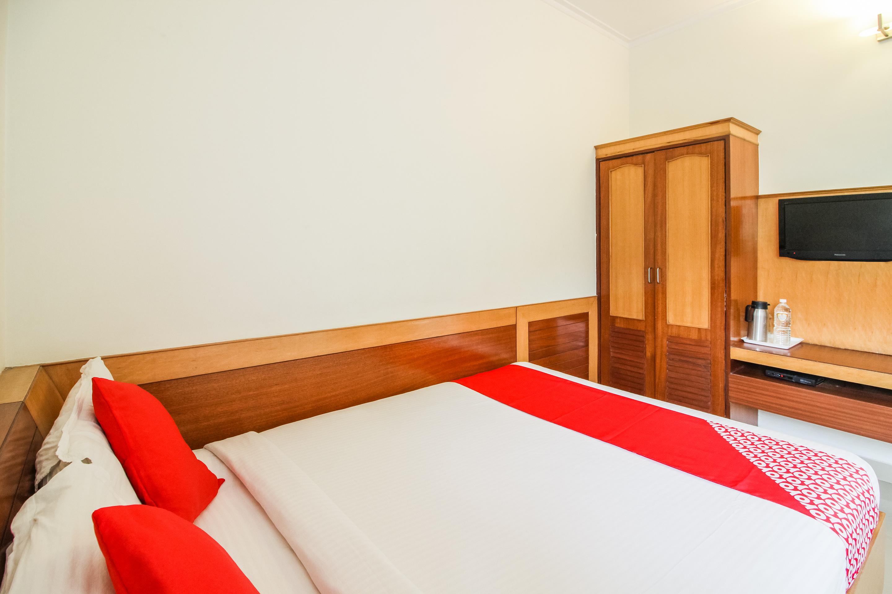 Hotel White Parrot Mysore Bagian luar foto