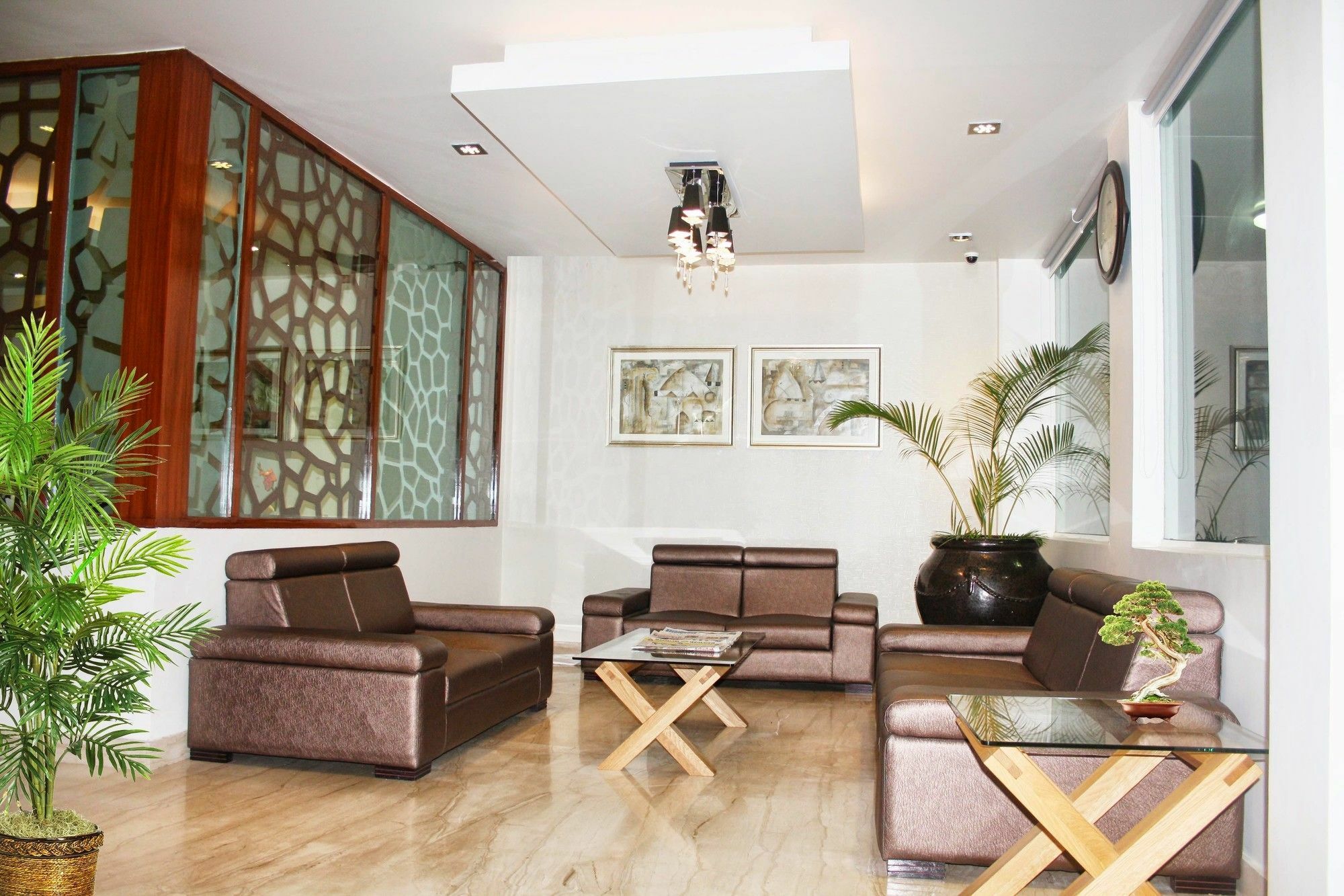 Hotel White Parrot Mysore Bagian luar foto